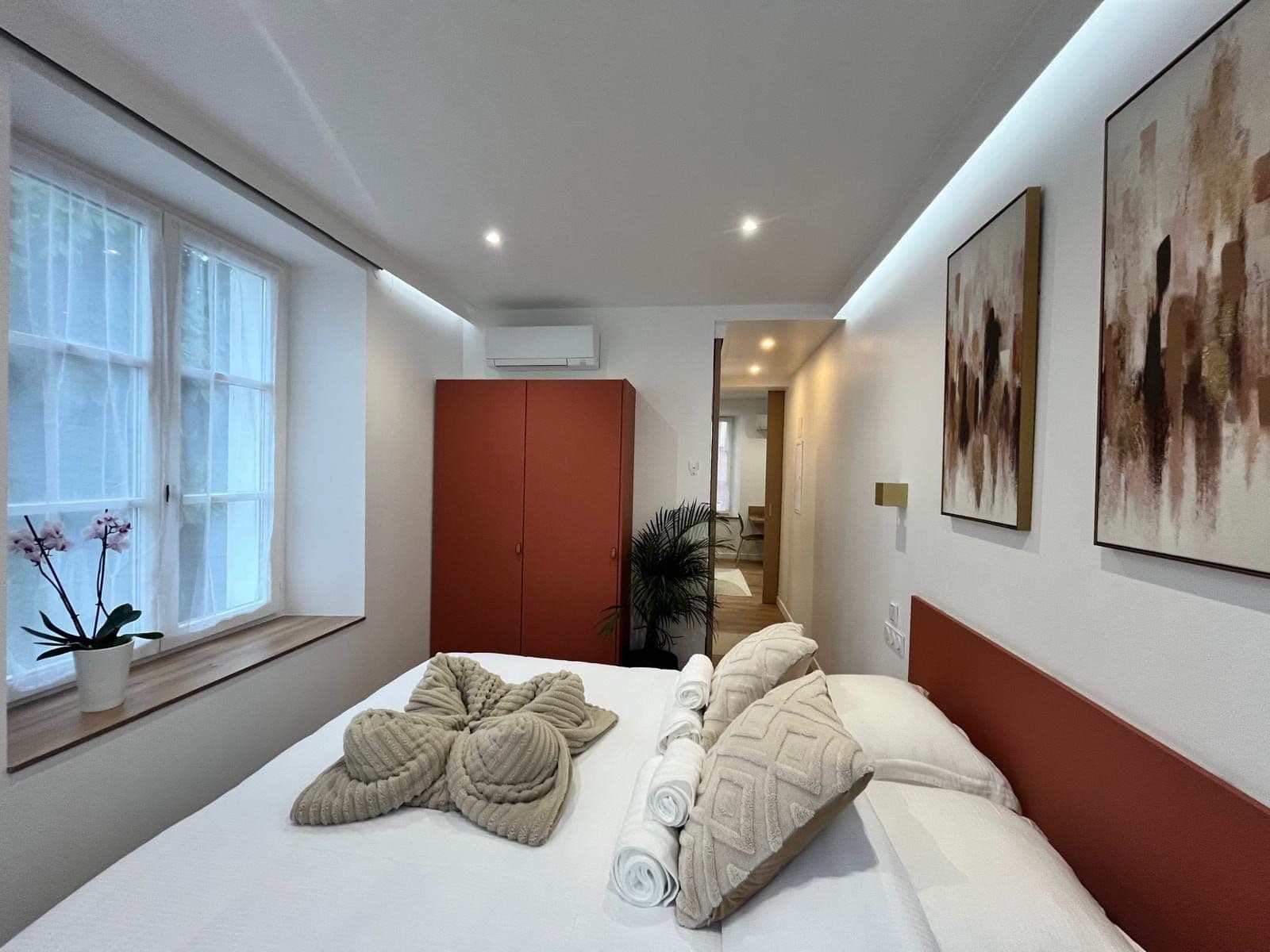 La chambre avec lit double